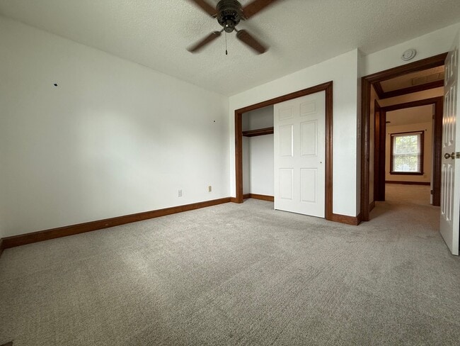 Building Photo - 722 Lord Dunmore Dr