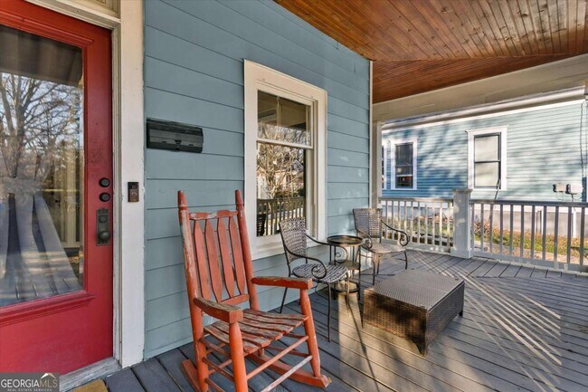 Building Photo - 867 Beecher St SW