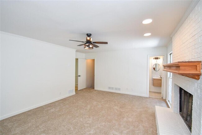 Building Photo - 17040 Birmingham Rd