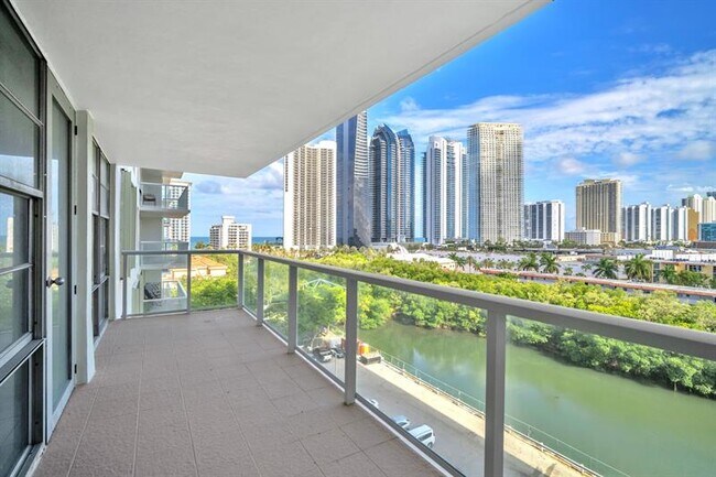 Building Photo - 230 174th St