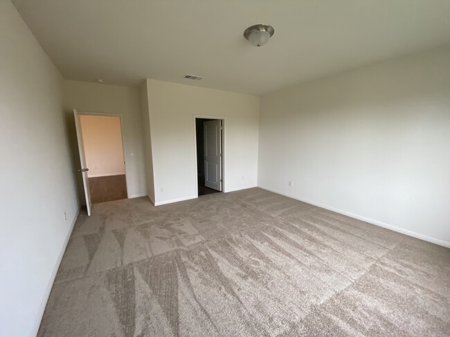 Main bedroom - 13504 John Calhoun Dr