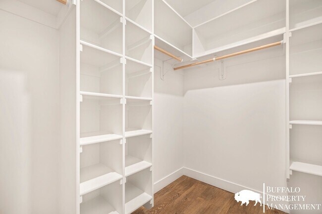 Building Photo - Beautiful brand new luxury 3 Bedroom 2.5 B...