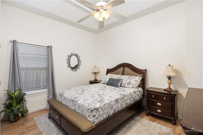 Building Photo - 3362 Midlands Cir