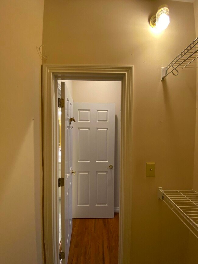 Building Photo - 4224 Evergreen Dr