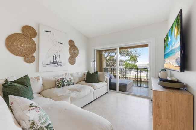 Building Photo - 1155 Lake Shore Dr