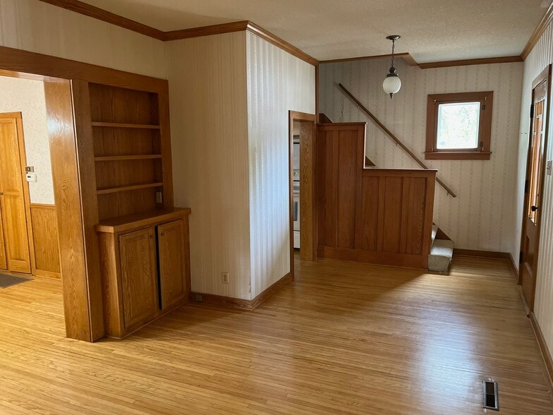 Living room - 1403 Clay St
