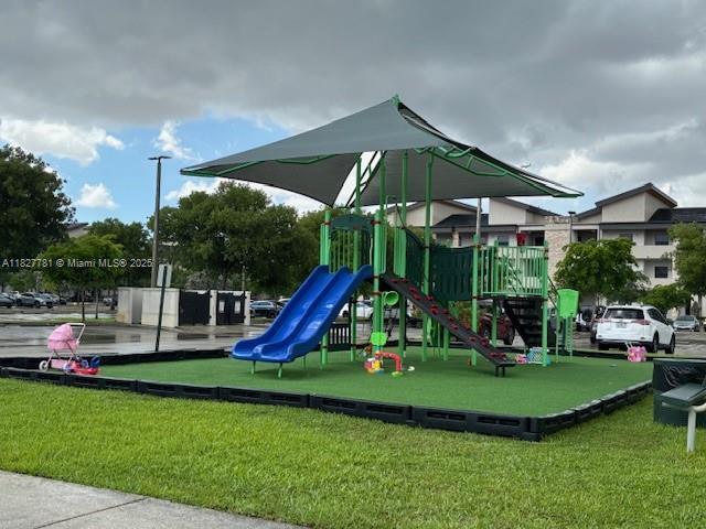 Building Photo - 8045 NW 104th Ave
