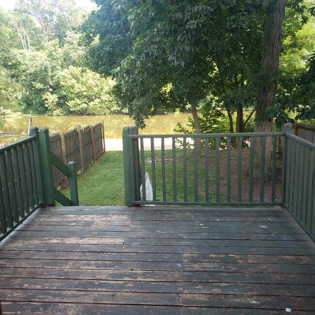 Building Photo - 386 Conewago Dr