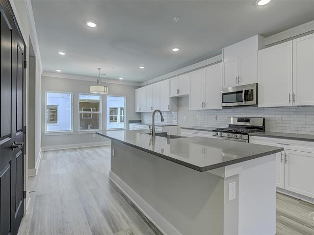 Building Photo - 3369 Wynwood Dr