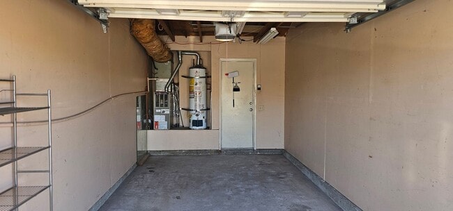 Building Photo - 4744 Westridge Dr