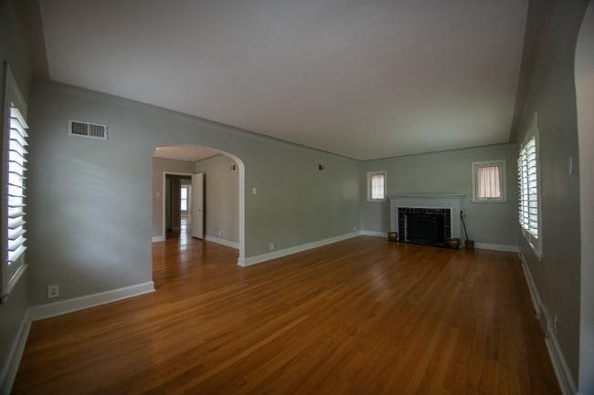 Building Photo - 6600 Nottingham Ave