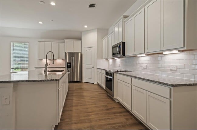 Building Photo - 177 Jim Hall Ln