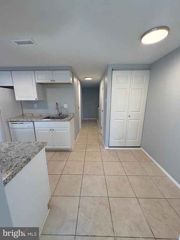 Building Photo - 108 Aspen Ct