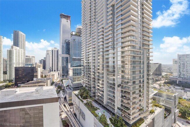 Building Photo - 31 SE 6th St