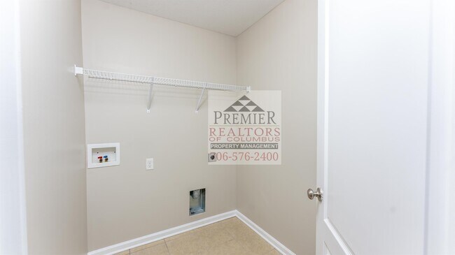 Building Photo - 7331 San Vista Dr