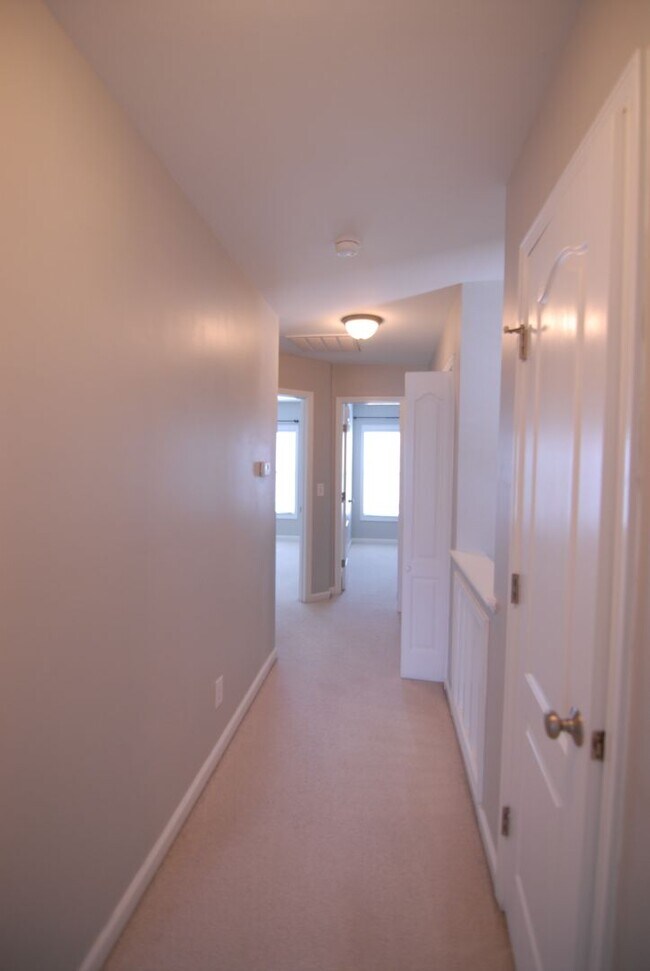 Building Photo - 4036 Comrie Ln