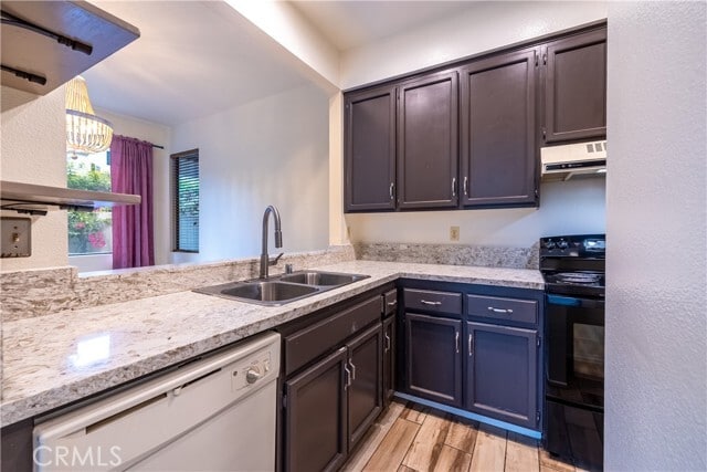 Building Photo - 5744 E Creekside Ave