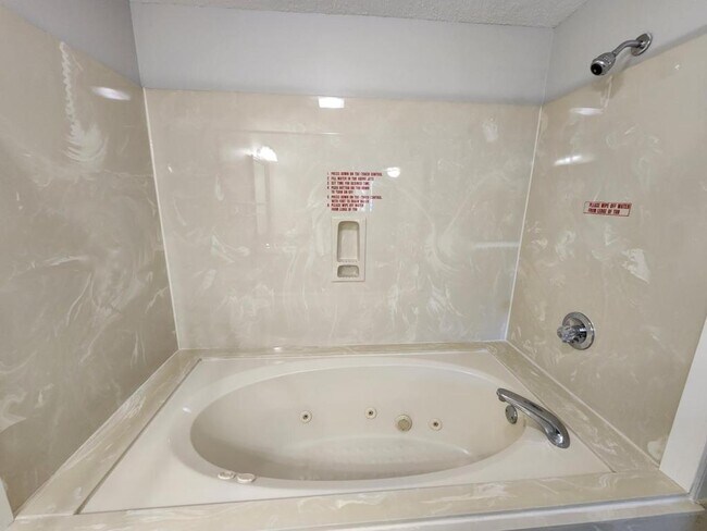 Building Photo - 216 Double Eagle Dr