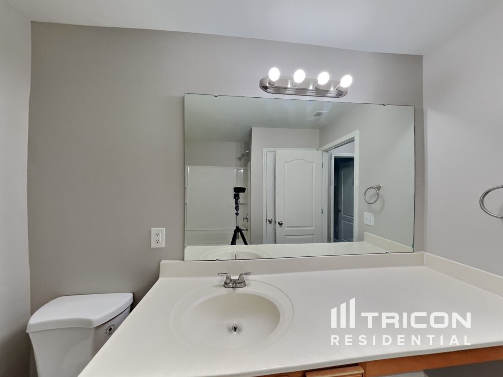 Building Photo - 20 Argent Ct