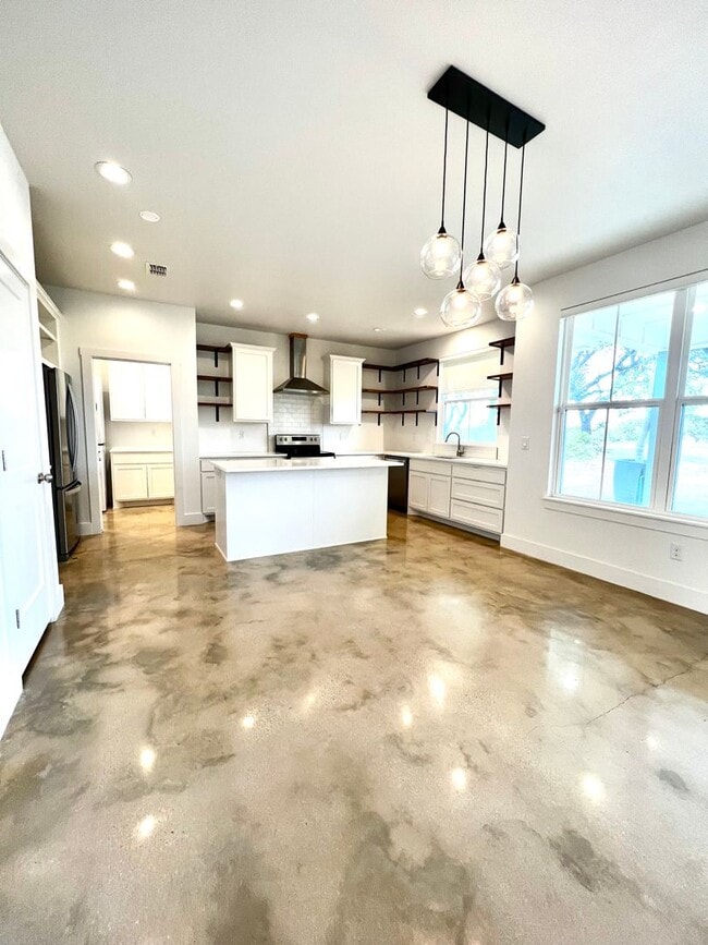 Building Photo - 3/2 For Lease in The Summit.