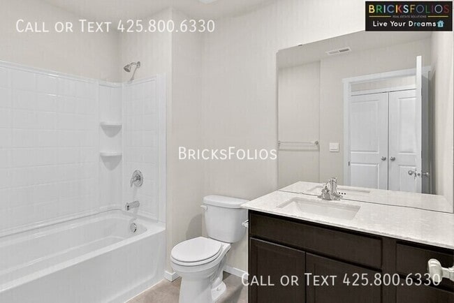 Building Photo - 1265 SW Pendleton Way