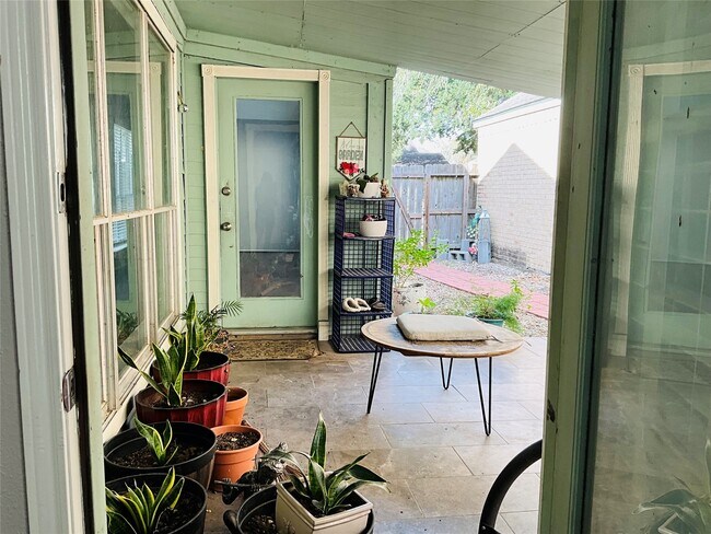 Building Photo - 11827 Moss Branch Rd