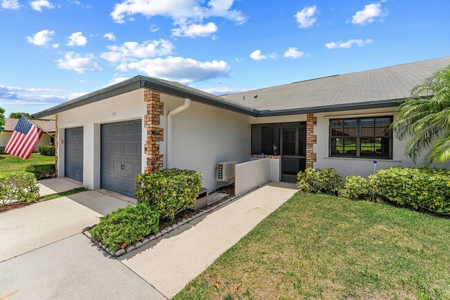 Building Photo - 128 Moccasin Trail S
