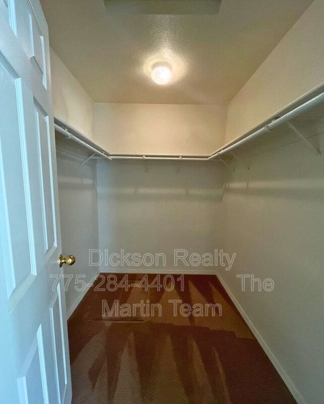 Building Photo - 2275 Albatross Way