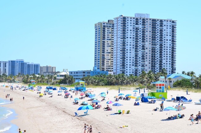 Building Photo - 1009 N Ocean Blvd