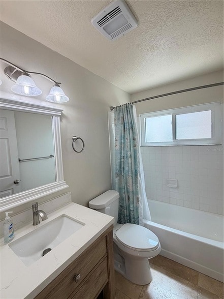 Building Photo - 679 Lake Dexter Cir