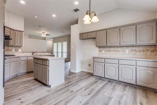 Building Photo - 529 Lochwood Dr