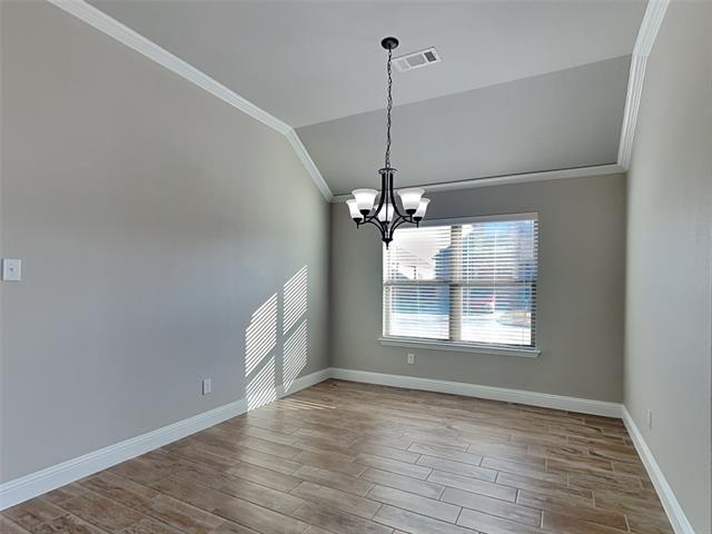 Building Photo - 900 McLynn Ct