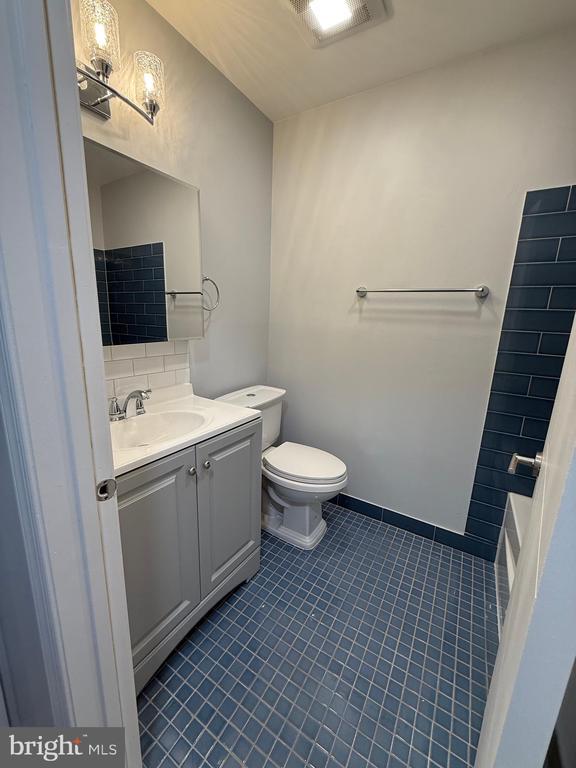 Building Photo - 46 Woodbine Ct