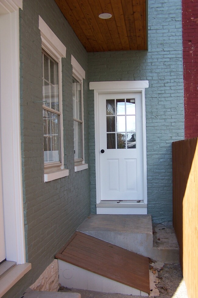 Back Door - 26 E Pomfret St