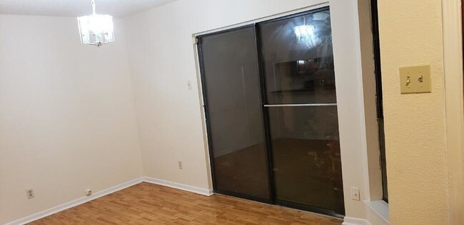 Building Photo - 2655 Entrada Blvd