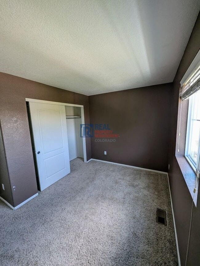 Building Photo - 25990 E Byers Pl