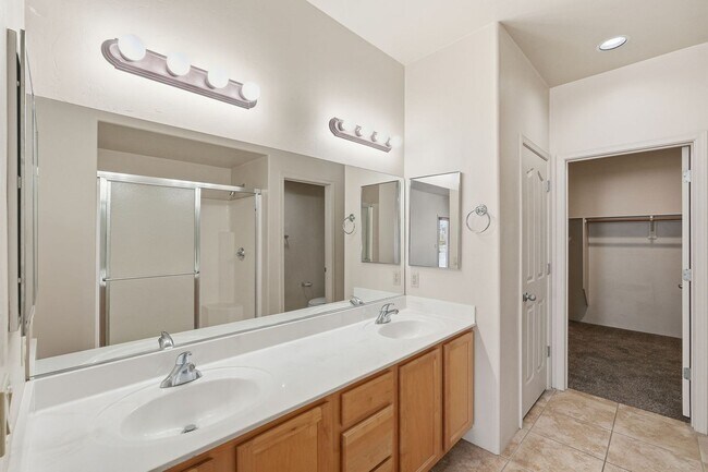 Building Photo - 630 Harvill Dr