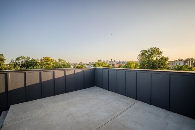 Building Photo - Rooftop Living Steps from Greenville Ave | 3BR/3.5BA Townhome
