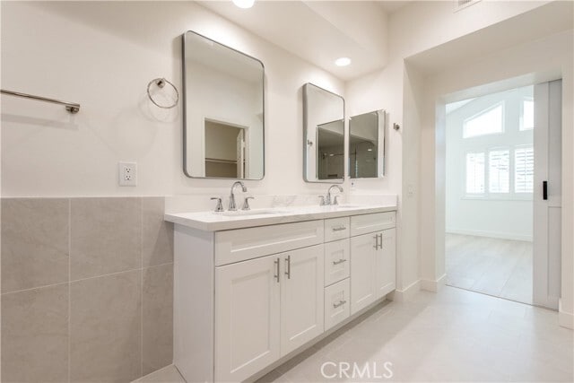 Building Photo - 45 Cedarlake