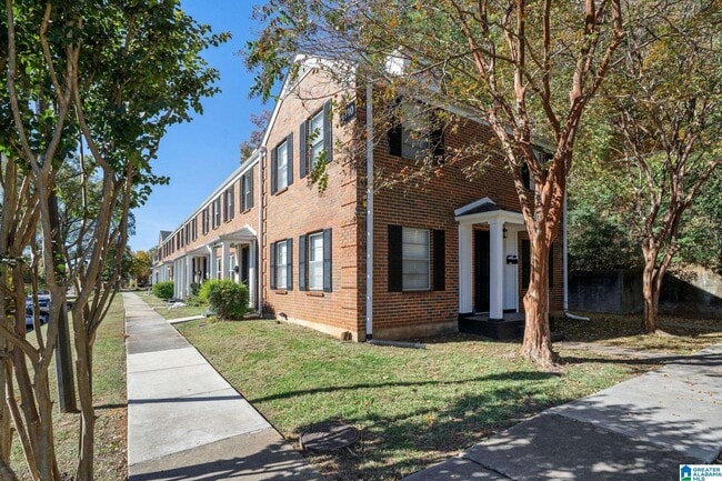 Building Photo - 1710 Valley Ave