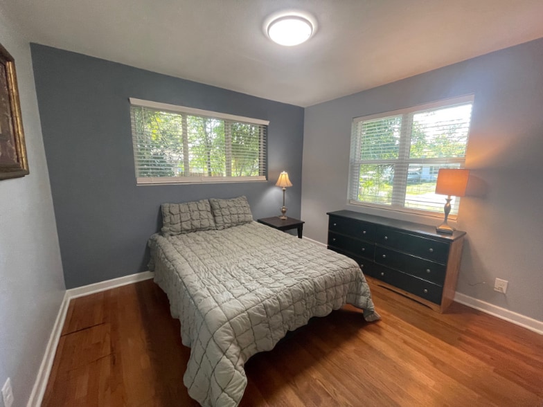 Building Photo - 4007 Aldington Dr