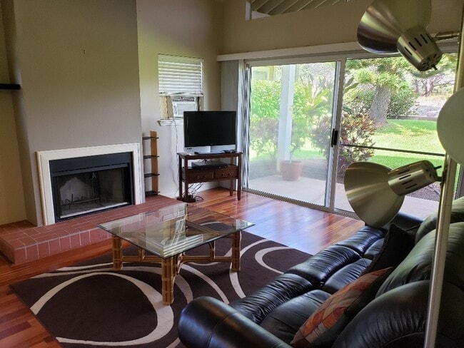 Building Photo - Beautiful Fully Furnished Condo