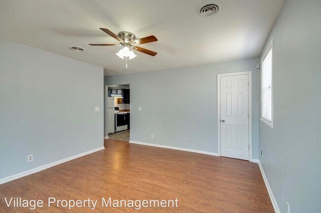 Building Photo - 3 br, 1 bath House - 3239 Panorama Dr