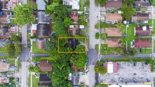 Building Photo - 1250 NW 43rd St