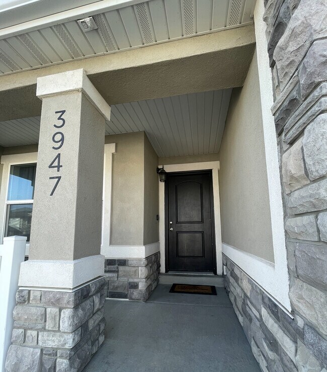 Building Photo - 3947 W 1750 N