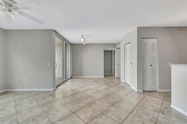 Building Photo - 116 Villa Cir