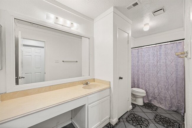 Building Photo - 7226 Ridgeberry Dr