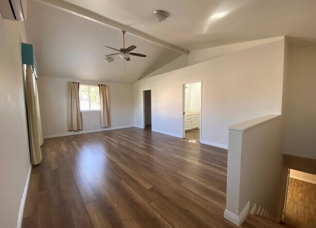 Building Photo - 18648 Klum Pl