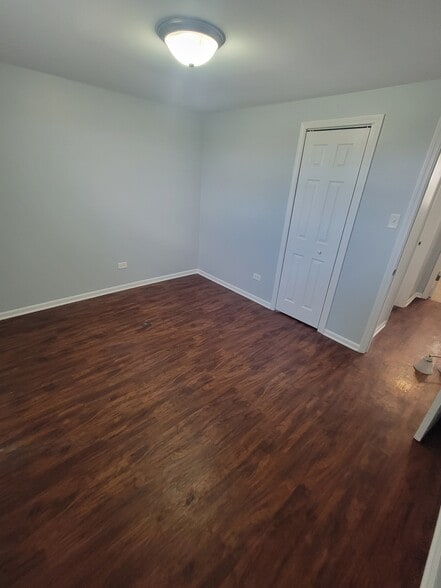 Building Photo - 22005 Balmoral Dr