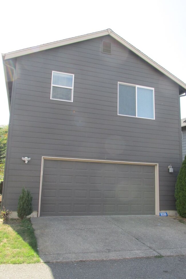 Building Photo - 3 Bedroom house in Skagit Highlands